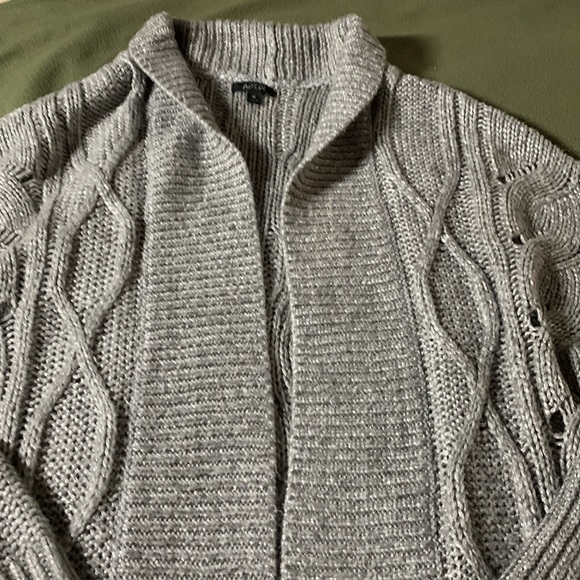 Apt. 9 gray and silver sweater.  Drop sleeve.  Open front.  Open weave.  Size M - Picture 5 of 10